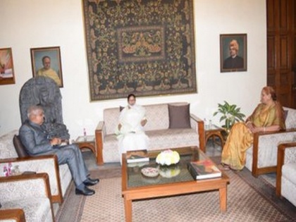 Mamata Banerjee meets Bengal Governor Jagdeep Dhankhar Raj Bhawan | Mamata Banerjee meets Bengal Governor Jagdeep Dhankhar Raj Bhawan
