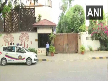 Security increased at Amitabh Bachchan's residence after Nana Patole's remarks | Security increased at Amitabh Bachchan's residence after Nana Patole's remarks