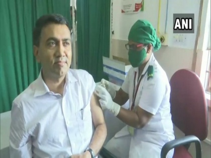 Goa CM takes first jab of COVID-19 vaccine | Goa CM takes first jab of COVID-19 vaccine