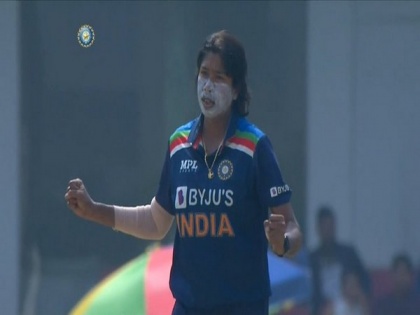 IND W v SA W, 2nd ODI: Jhulan, Smriti star as hosts register nine-wicket win | IND W v SA W, 2nd ODI: Jhulan, Smriti star as hosts register nine-wicket win