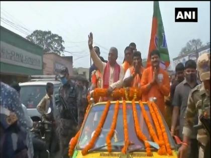 WB Assembly Polls: Dilip Ghosh holds roadshow ahead of filing nomination | WB Assembly Polls: Dilip Ghosh holds roadshow ahead of filing nomination
