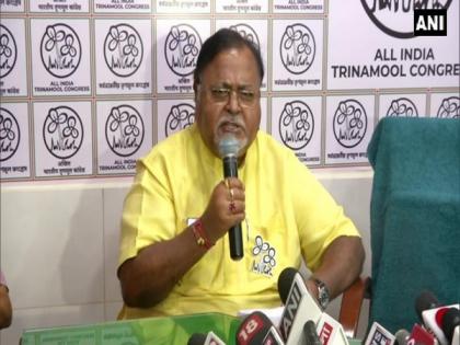 WB polls: Partha Chatterjee attacks EC for 'failing' to provide security to Mamata Banerjee | WB polls: Partha Chatterjee attacks EC for 'failing' to provide security to Mamata Banerjee WB polls: Partha Chatterjee attacks EC for 'failing' to provide security to Mamata Banerjee | WB polls: Partha Chatterjee attacks EC for 'failing' to provide security to Mamata Banerjee