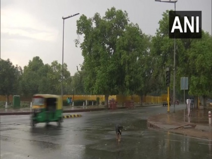 Delhi, surrounding states recieve rainfall today morning | Delhi, surrounding states recieve rainfall today morning