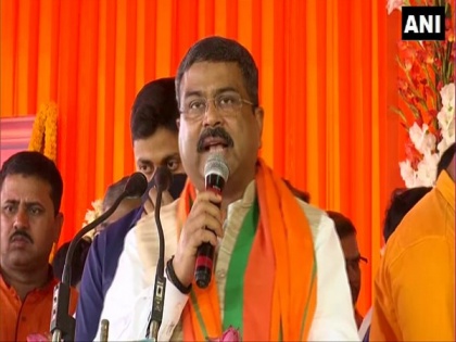 Suvendu got hit before Didi in 2006-07, no doubt BJP will form govt: Pradhan over attack on Mamata | Suvendu got hit before Didi in 2006-07, no doubt BJP will form govt: Pradhan over attack on Mamata