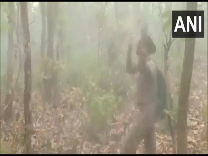 Odisha forest officer dances as it rains during fire at Similpal reserve, video goes viral | Odisha forest officer dances as it rains during fire at Similpal reserve, video goes viral