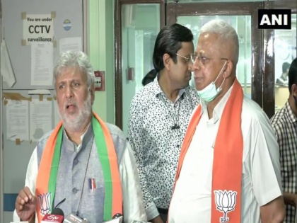 WB Polls: BJP delegation files complaint with CEO after Diamond Harbour candidate attacked | WB Polls: BJP delegation files complaint with CEO after Diamond Harbour candidate attacked