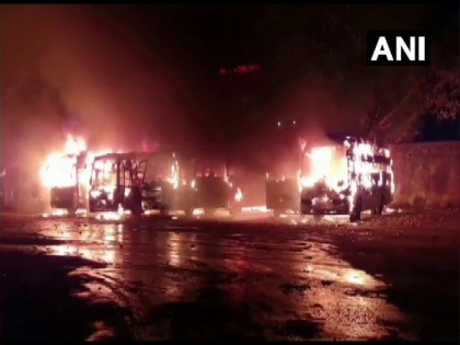 Seven buses gutted in fire in MP's Damoh, no casualties reported | Seven buses gutted in fire in MP's Damoh, no casualties reported