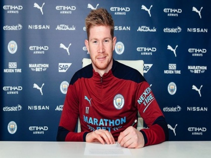 Kevin De Bruyne signs two-year contract extension with Man City | Kevin De Bruyne signs two-year contract extension with Man City