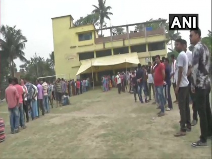 West Bengal polls: 33.98 per cent voter turnout till 11:30 am in phase 4 | West Bengal polls: 33.98 per cent voter turnout till 11:30 am in phase 4