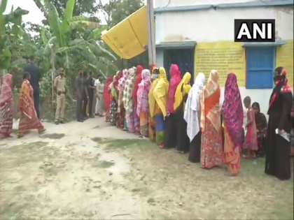 West Bengal polls: 15.85 per cent voter turnout till 9.45 am in phase 4 | West Bengal polls: 15.85 per cent voter turnout till 9.45 am in phase 4