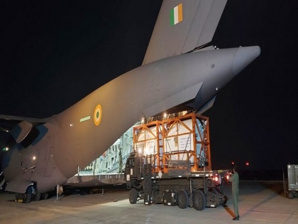 IAF airlifts 6 cryogenic oxygen containers from Dubai | IAF airlifts 6 cryogenic oxygen containers from Dubai