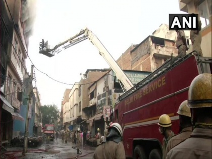 Fire breaks out at a furniture market in Delhi's Kirti Nagar | Fire breaks out at a furniture market in Delhi's Kirti Nagar