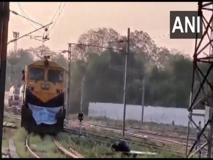 2nd Oxygen Express reaches Lucknow, will ensure oxygen availability in UP: Piyush Goyal | 2nd Oxygen Express reaches Lucknow, will ensure oxygen availability in UP: Piyush Goyal