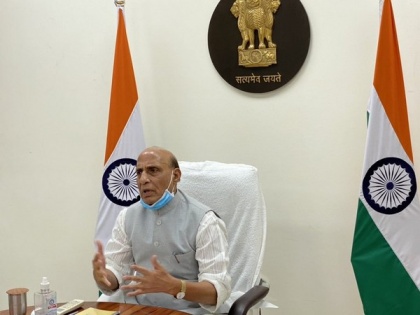 Rajnath Singh reviews defence ministry's efforts to deal with COVID-19 crisis | Rajnath Singh reviews defence ministry's efforts to deal with COVID-19 crisis