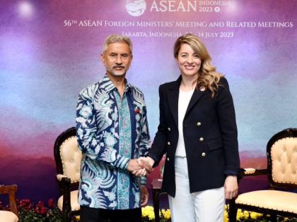 Jaishankar meets Canadian counterpart, raises issue of Indian diplomats' security | Jaishankar meets Canadian counterpart, raises issue of Indian diplomats' security Jaishankar meets Canadian counterpart, raises issue of Indian diplomats' security | Jaishankar meets Canadian counterpart, raises issue of Indian diplomats' security