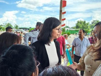 DCW chief Maliwal reaches Manipur, keen to meet CM, affected women | DCW chief Maliwal reaches Manipur, keen to meet CM, affected women DCW chief Maliwal reaches Manipur, keen to meet CM, affected women | DCW chief Maliwal reaches Manipur, keen to meet CM, affected women