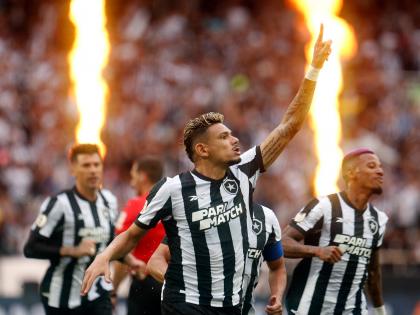 Serie A: Leaders Botafogo rout Coritiba to stay 12 points clear | Serie A: Leaders Botafogo rout Coritiba to stay 12 points clear Serie A: Leaders Botafogo rout Coritiba to stay 12 points clear | Serie A: Leaders Botafogo rout Coritiba to stay 12 points clear