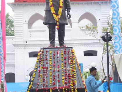 CM Chouhan unveils Madhavrao Scindia’s statue amid protests by local organisations | CM Chouhan unveils Madhavrao Scindia’s statue amid protests by local organisations CM Chouhan unveils Madhavrao Scindia’s statue amid protests by local organisations | CM Chouhan unveils Madhavrao Scindia’s statue amid protests by local organisations