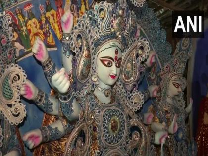 Ahead of Durga Puja, idol makers of UP's Gorakhpur worry regarding sale due to COVID | Ahead of Durga Puja, idol makers of UP's Gorakhpur worry regarding sale due to COVID