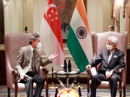 EAM Jaishankar meets his Singaporean counterpart, discusses Indo-Pacific developments | EAM Jaishankar meets his Singaporean counterpart, discusses Indo-Pacific developments