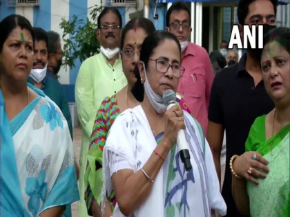 Central govt hatched conspiracies to remove TMC from power in Bengal: Mamata Banerjee | Central govt hatched conspiracies to remove TMC from power in Bengal: Mamata Banerjee