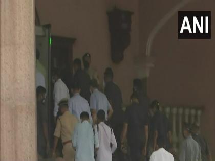 Maharashtra CM Uddhav Thackeray, NCP leader Sharad Pawar meet to discuss farmers, COVID relaxations | Maharashtra CM Uddhav Thackeray, NCP leader Sharad Pawar meet to discuss farmers, COVID relaxations Maharashtra CM Uddhav Thackeray, NCP leader Sharad Pawar meet to discuss farmers, COVID relaxations | Maharashtra CM Uddhav Thackeray, NCP leader Sharad Pawar meet to discuss farmers, COVID relaxations