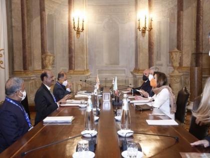 Om Birla meets Italian Senate President on sidelines of G20 Parliamentary Speakers' Summit | Om Birla meets Italian Senate President on sidelines of G20 Parliamentary Speakers' Summit