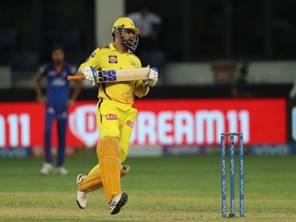 IPL 2021: Cricket fraternity lauds Dhoni for his cameo against Delhi Capitals | IPL 2021: Cricket fraternity lauds Dhoni for his cameo against Delhi Capitals