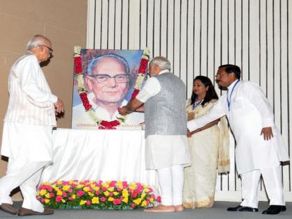 PM Modi pays tribute to Jayaprakash Narayan on his 119th birth anniversary | PM Modi pays tribute to Jayaprakash Narayan on his 119th birth anniversary