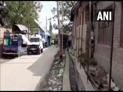 One more terrorist killed by security forces in ongoing encounter in J-K's Shopian | One more terrorist killed by security forces in ongoing encounter in J-K's Shopian