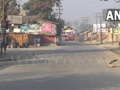 Encounter between security forces, terrorists underway in J-K's Pulwama | Encounter between security forces, terrorists underway in J-K's Pulwama
