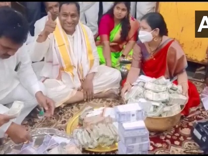 Telangana Minister donates Rs 1.75 cr to Yadadri temple | Telangana Minister donates Rs 1.75 cr to Yadadri temple