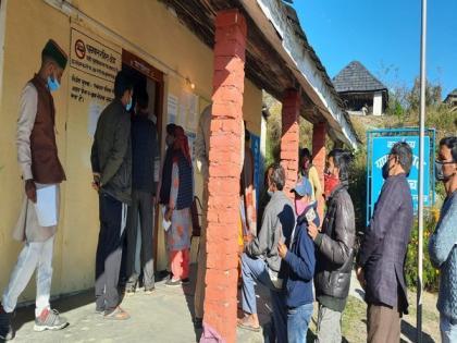 Himachal Pradesh by-polls: 38 pc voter turnout recorded till 1 pm | Himachal Pradesh by-polls: 38 pc voter turnout recorded till 1 pm Himachal Pradesh by-polls: 38 pc voter turnout recorded till 1 pm | Himachal Pradesh by-polls: 38 pc voter turnout recorded till 1 pm