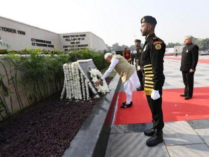 PM Modi pays homage to police personnel killed in line of duty | PM Modi pays homage to police personnel killed in line of duty