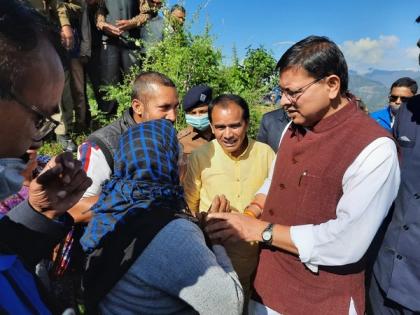 2 persons missing in Chamoli landslide, Uttarakhand CM Dhami meets kin | 2 persons missing in Chamoli landslide, Uttarakhand CM Dhami meets kin