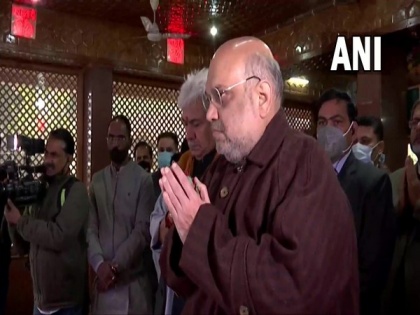 J-K: Amit Shah offers prayers at Kheer Bhawani Durga temple in Ganderbal | J-K: Amit Shah offers prayers at Kheer Bhawani Durga temple in Ganderbal