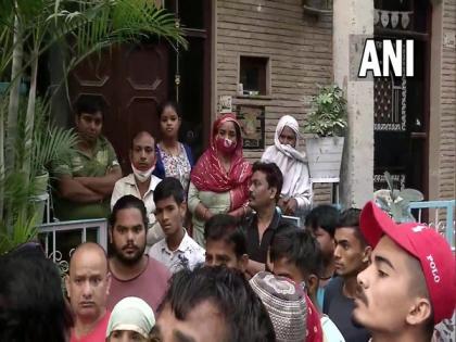 Four members of family killed in fire in Delhi, probe underway | Four members of family killed in fire in Delhi, probe underway Four members of family killed in fire in Delhi, probe underway | Four members of family killed in fire in Delhi, probe underway