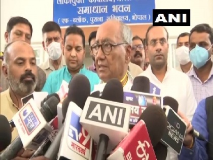Digvijaya Singh accuses BJP leaders of illegal sand mining in MP, registers complaint with Lokayukta | Digvijaya Singh accuses BJP leaders of illegal sand mining in MP, registers complaint with Lokayukta