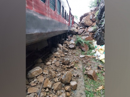 Seven coaches of Kannur-Yeshwantpur Express derail in TN's Dharmapuri, no casualties reported | Seven coaches of Kannur-Yeshwantpur Express derail in TN's Dharmapuri, no casualties reported