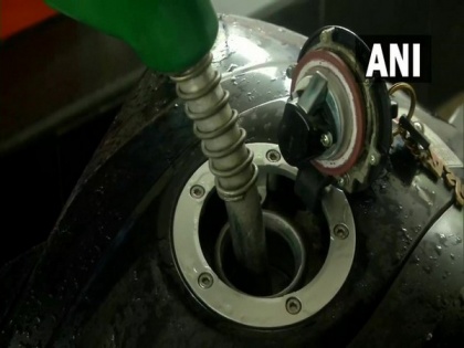 Chandigarh cuts VAT on petrol, diesel | Chandigarh cuts VAT on petrol, diesel