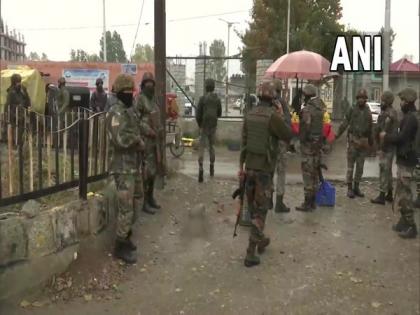 Terrorists fire at security forces at SKIMS Medical College Hospital in Srinagar | Terrorists fire at security forces at SKIMS Medical College Hospital in Srinagar