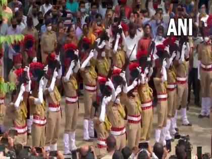 Last rites of Babasaheb Purandare held with state honours in Pune | Last rites of Babasaheb Purandare held with state honours in Pune