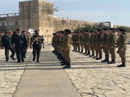 Army chief Naravane receives Israel's guard of honour on first day of his visit | Army chief Naravane receives Israel's guard of honour on first day of his visit