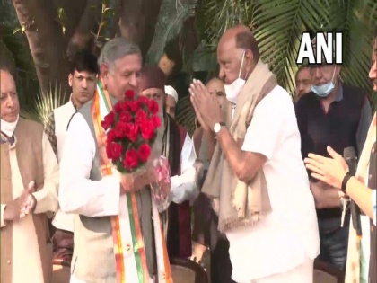Former Congress leader Yoganand Shastri joins NCP | Former Congress leader Yoganand Shastri joins NCP