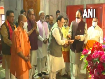 BJP national president JP Nadda offers prayers at UP's Gorakhnath temple | BJP national president JP Nadda offers prayers at UP's Gorakhnath temple