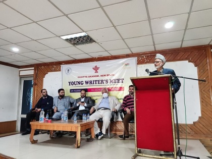 One-day national literary meet for Kashmiri writers held in J-K | One-day national literary meet for Kashmiri writers held in J-K