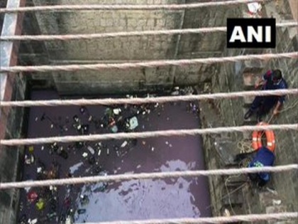 SDRF retrieves body of 5-year-old boy who fell in a well at Indore's Lalbaag Palace | SDRF retrieves body of 5-year-old boy who fell in a well at Indore's Lalbaag Palace