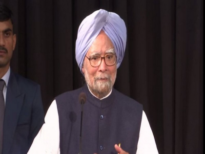 Former PM Manmohan Singh, five others skip Congress Working Committee meeting | Former PM Manmohan Singh, five others skip Congress Working Committee meeting