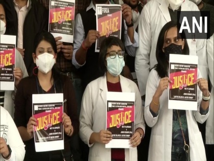 Federation of Resident Doctors' Association observes nationwide protests over demand of expediting NEET PG 2021 counselling | Federation of Resident Doctors' Association observes nationwide protests over demand of expediting NEET PG 2021 counselling