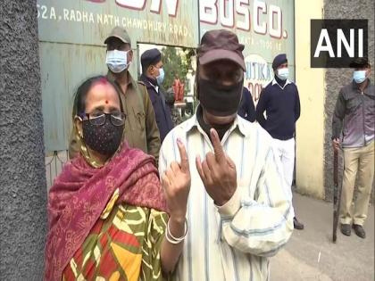 Kolkata civic polls: High-stake battle for TMC, BJP; 950 candidates in fray for 144 wards | Kolkata civic polls: High-stake battle for TMC, BJP; 950 candidates in fray for 144 wards